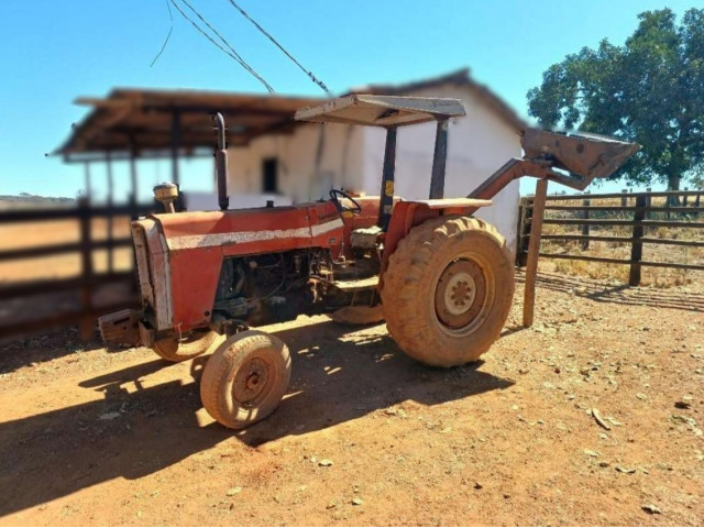 Trator Massey Fergusson - Aparecida de Goiânia/GO