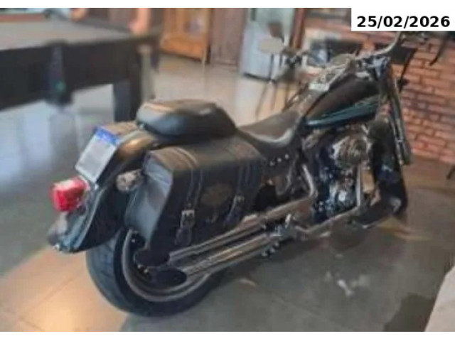 Motocicleta Harley Davidson/FLSTF - 08/09 - Preta