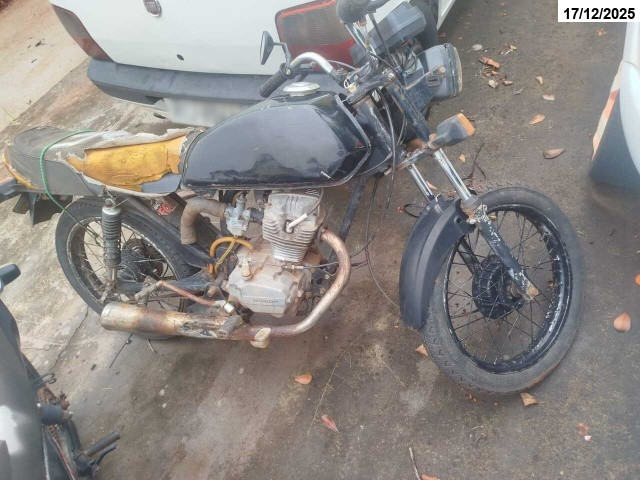 Foto Capa: São Jerônimo Da Serra/PR - Sucata - Honda/CG 125 - 87/87