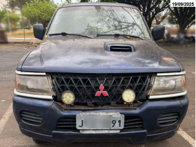Foto Capa: Brasília/DF - I/MMC/PAJEIRO SP 4X4 GLS - 00/01