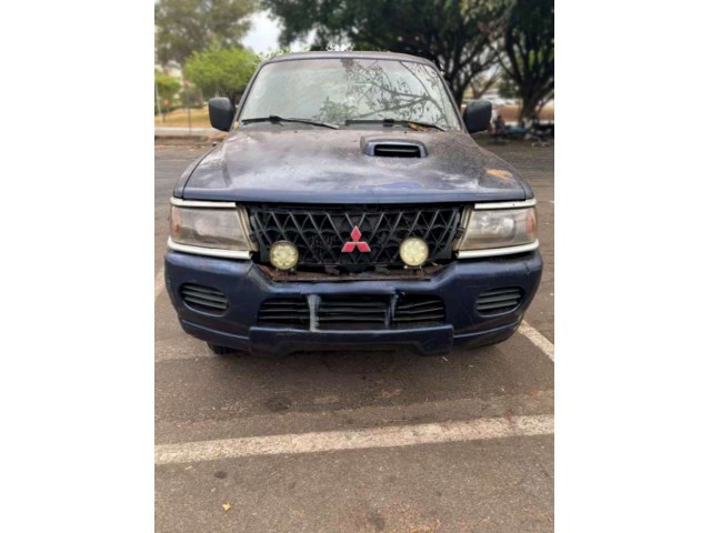 Foto Capa: Brasília/DF - I/MMC/PAJEIRO SP 4X4 GLS - 00/01
