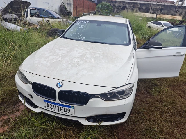 Foto 1 de I/BMW 320I 3B11 - 13/14 - Indápolis-Dourados/MS