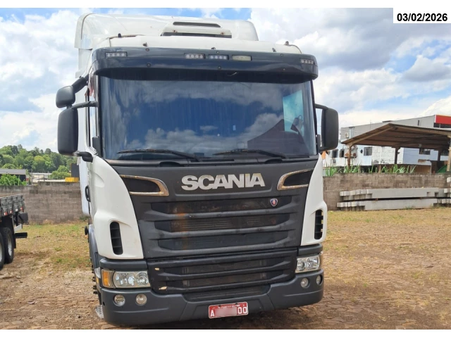 Caminhão - SCANIA/G 380 A6X2 - 10/10 - branco