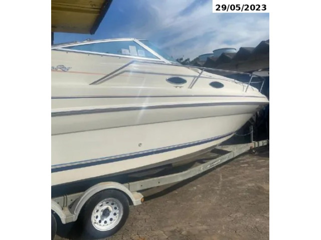Embarcação Scudetto - Sea Ray 24 pés 