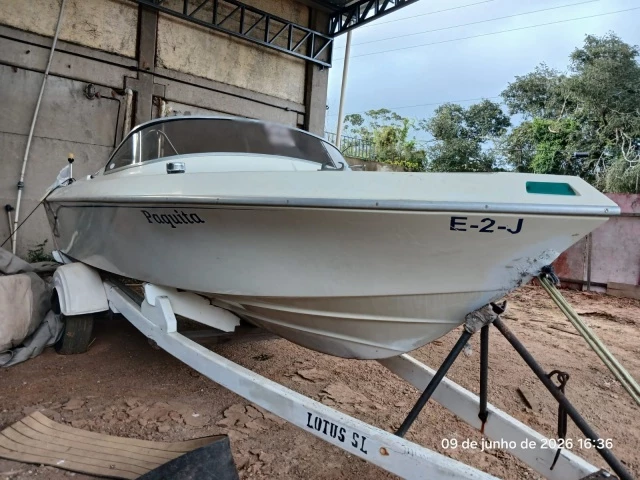 Embarcação Paquita - Lancha Lotus 16