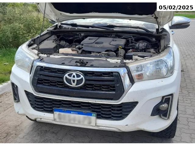 Caminhonete-TOYOTA/HILUX CDLOWM4FD - 20/20 - Branca - Diesel