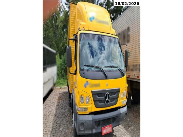 Caminhão - M.BENZ/ACCELO 815 - 15/15 - Amarelo