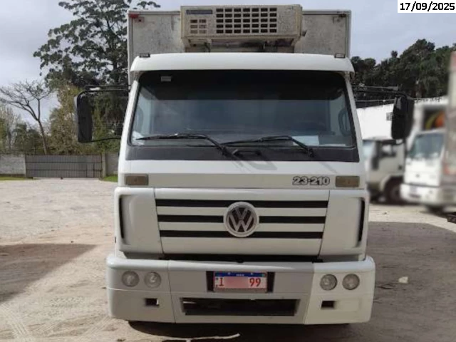 Caminhão VW/23.210 - 04/05 - Branco