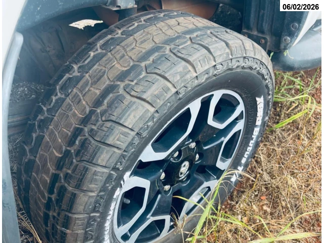 Toyota/Hilux CD SRX 4X4 - 16/16 - Maringá/PR — foto 12 de 14