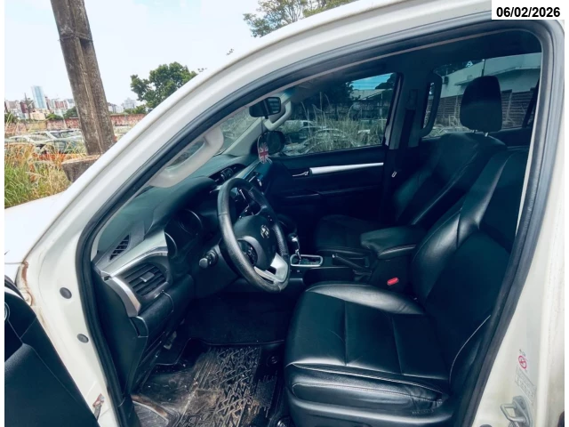 Toyota/Hilux CD SRX 4X4 - 16/16 - Maringá/PR — foto 14 de 14