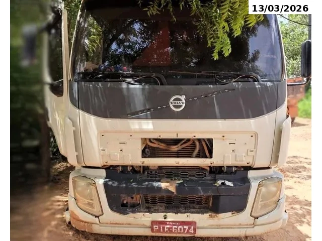 VOLVO/VM 270 ATHOR 6x2 14/14 - Teresina/PI