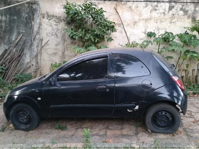Ford KA GL - 03/04 - Bragança Paulista/SP