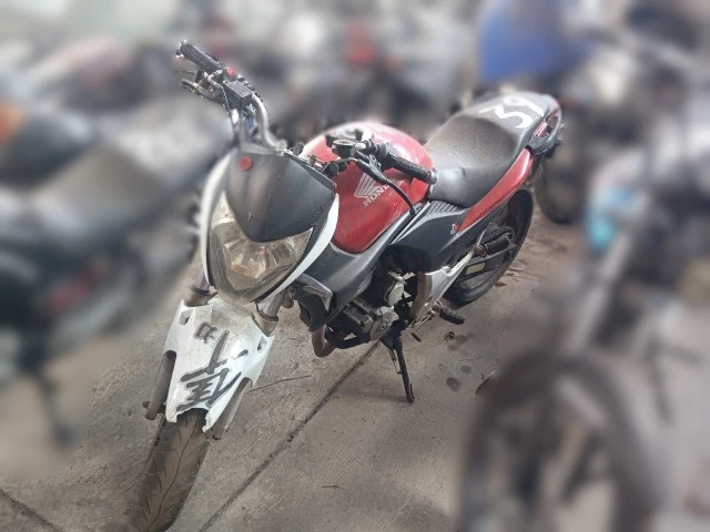 HONDA/CB 300R – 11/11 – Itaquaquecetuba/SP