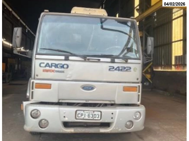 Ford/Cargo 2422 T - Prata - Juiz de Fora/MG