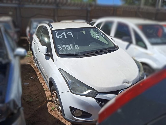 HYUNDAI/HB20X 1.6A PREMI – 13/14 – Catanduva/SP