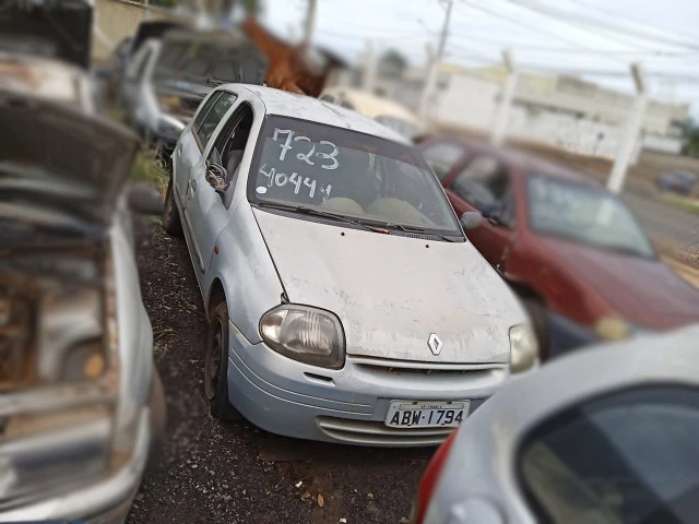 RENAULT/CLIO RN 1.0 16V – 01/01 – Catanduva/SP