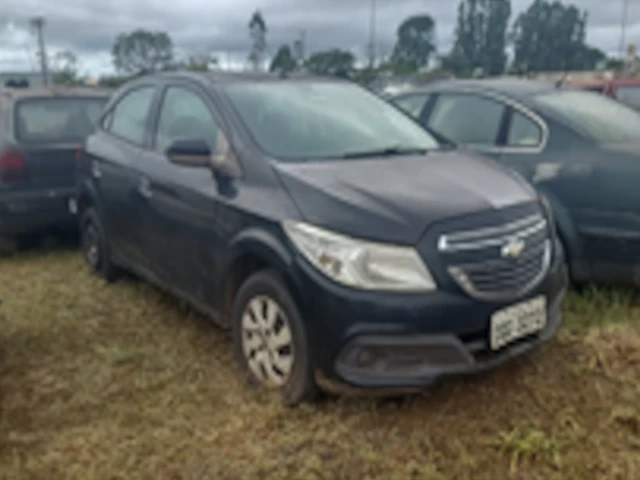 CHEVROLET/ONIX 1.0MT LT – 13/13 – Franca/SP