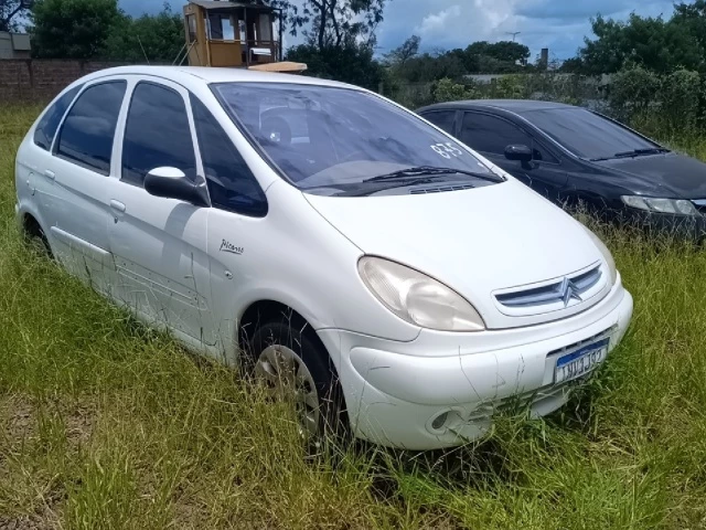 Citroen/Xsara Picasso GX – 03/04 – Franca/SP