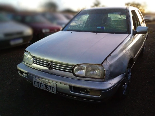 IMP/VW GOLF GLX 2.0 MI – 98/98 – Votuporanga/SP