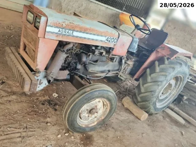 Trator Agrale 4200 - Anápolis/GO