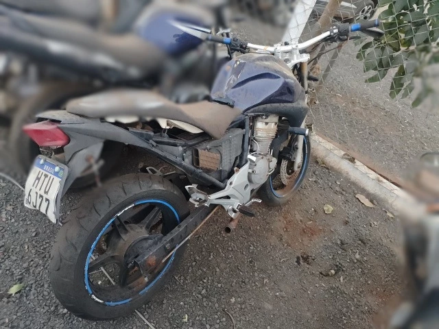 Honda/CB 300R – 11/11 – Paranaíba/MS