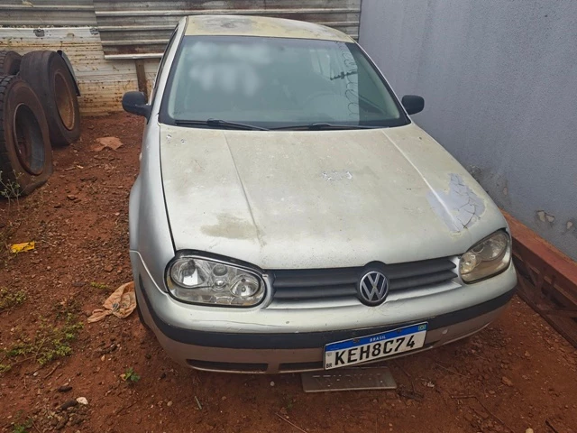 VW/Golf – 01/01 – Naviraí/MS