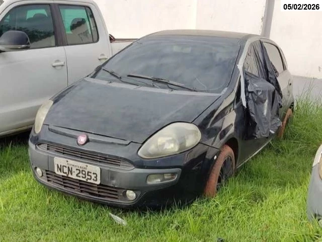 FIAT PUNTO ATTRACTIVE - 2014/2015 - Pimenta Bueno/RO