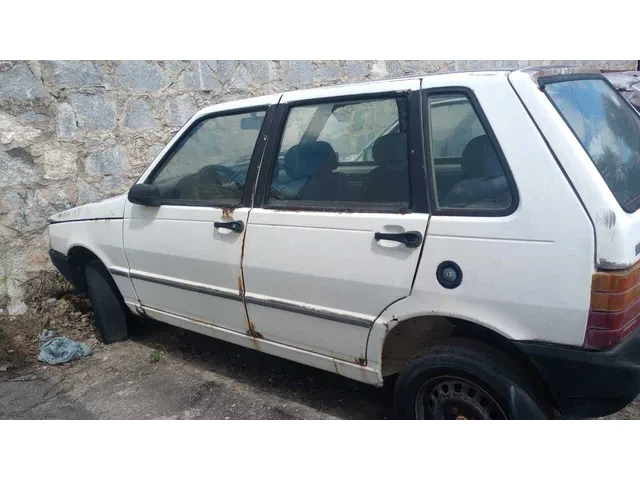 Fiat Uno Mille EX — Sucata