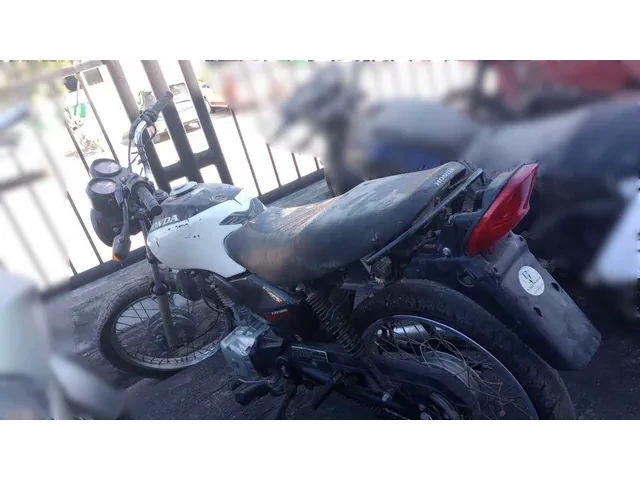 Honda Fan 125 — Sucata