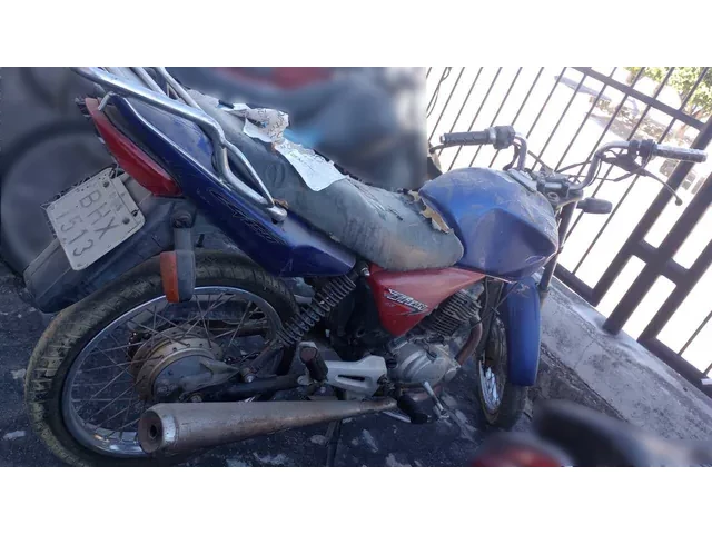 Honda Titan 150 - Sucata