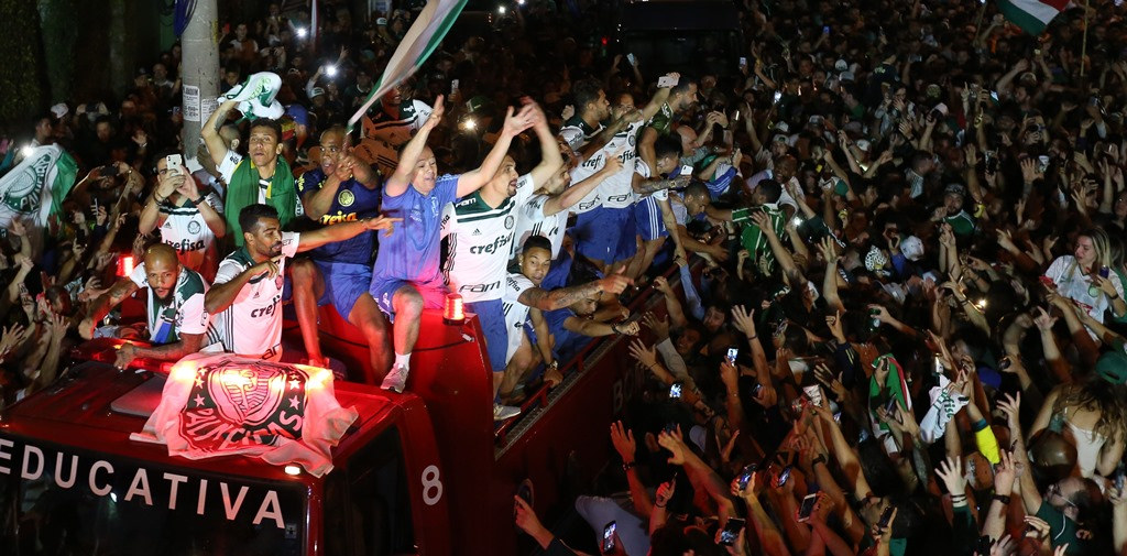 Festa do time e torcida palmeirense em São Paulo / Créditos: Reprodução Palmeiras Festa do time e torcida palmeirense em São Paulo