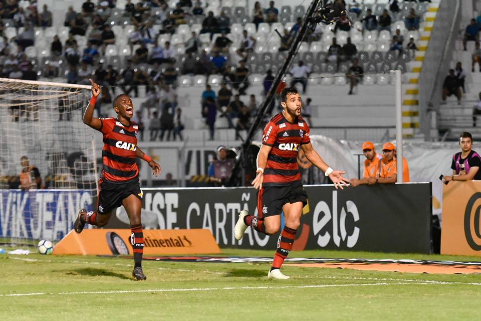 Embalado, Flamengo encara o Internacional no Maracanã