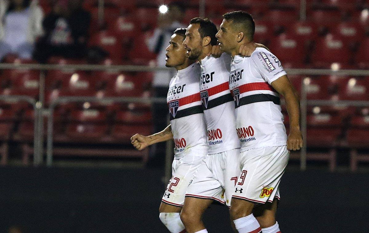 Embalado, São Paulo vai encarar o Palmeiras fora de casa