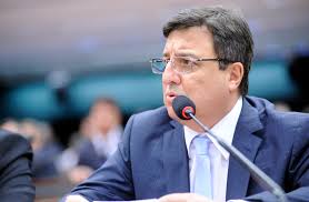 "Estatais são peso muito grande para governo carregar", afirma Danilo Forte (PSB-CE)