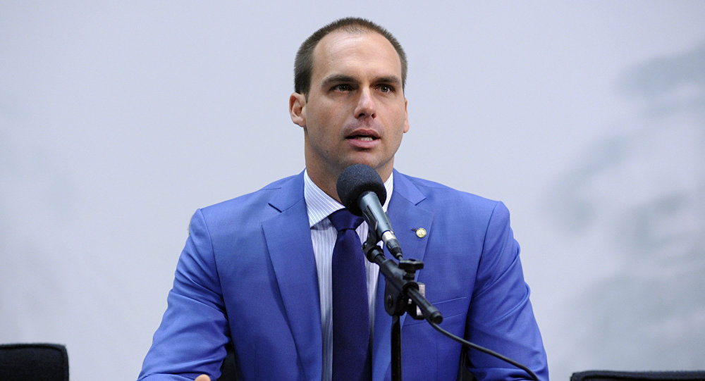 Video com fala sobre STF repercute negativamente contra Eduardo Bolsonaro