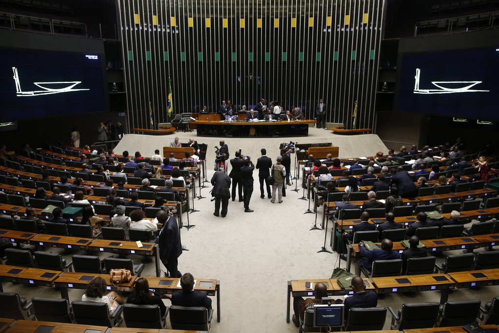 Texto estará disponível para votação a partir desta terça (12)