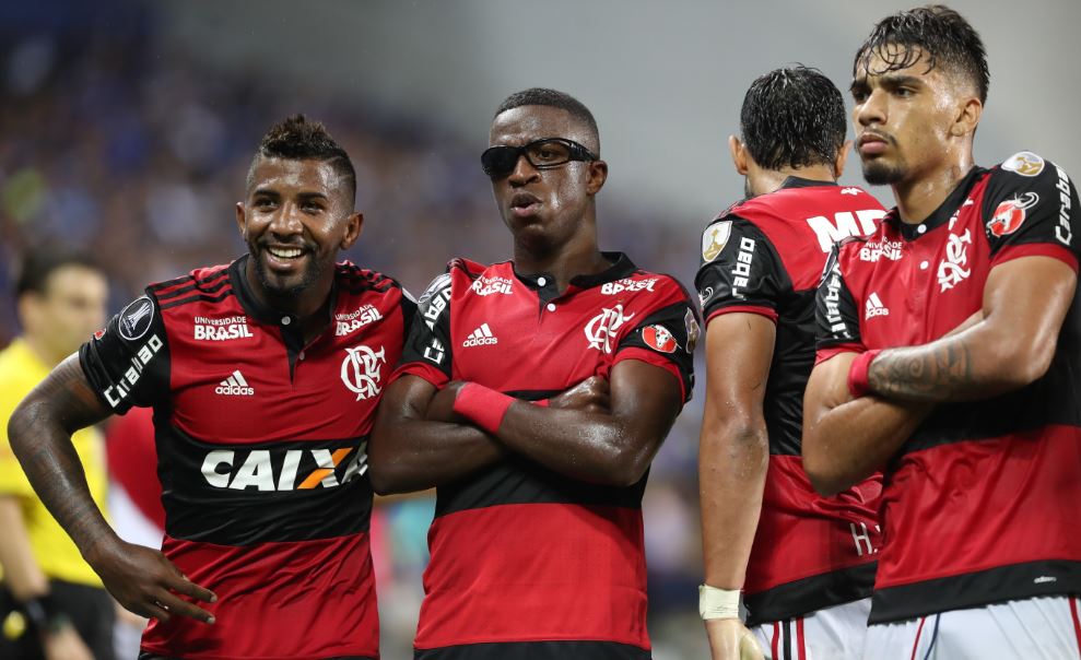 Vinícius Júnior definiu a partida para o Flamengo contra o Emelec