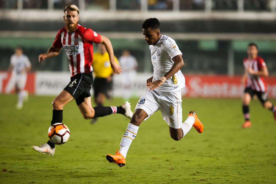 Santos vai até o Uruguai enfrentar o Nacional em busca da classificação para as oitavas da Liberta