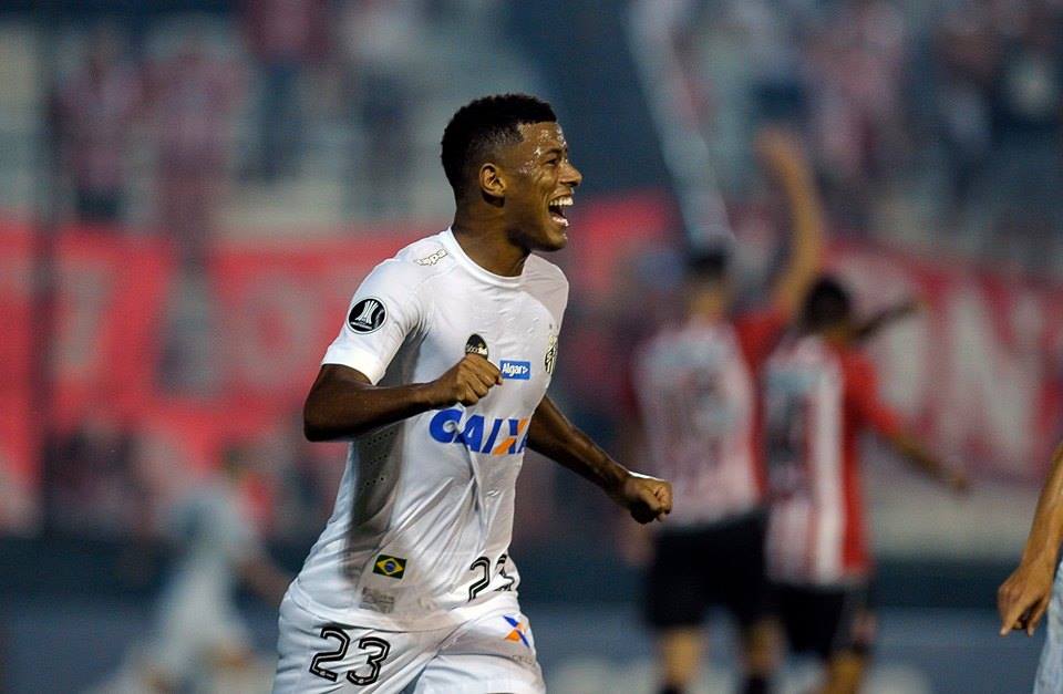 Arthur Gomes marcou o gol da vitória santista