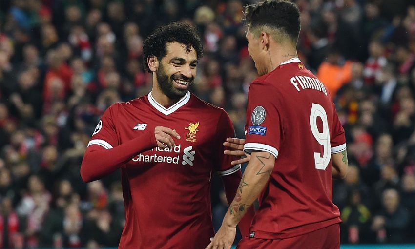 Liverpool conta com a boa fase dos atacantes Salah e Firmino para avançar na Liga