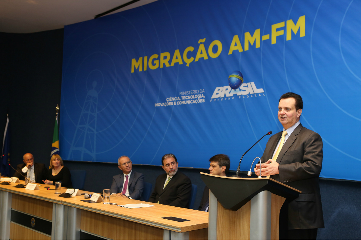 Ministro Gilberto Kassab discursa sobre migração de rádios AM para FM. Foto:MCTIC Ministro Gilberto Kassab discursa sobre migração de rádios AM para FM. Foto:MCTIC