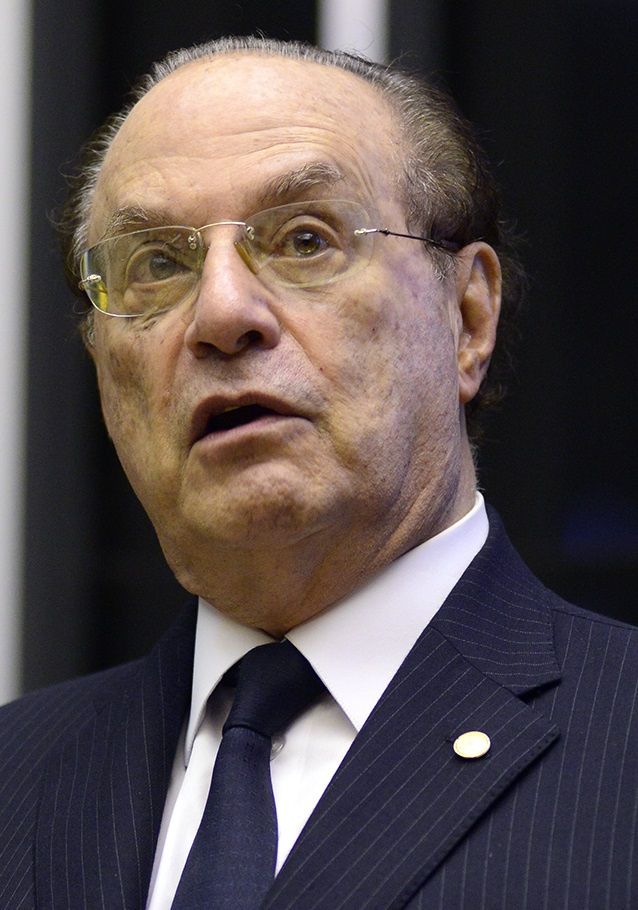 Defesa de Maluf quer urgência na transferência para o Complexo da Papuda