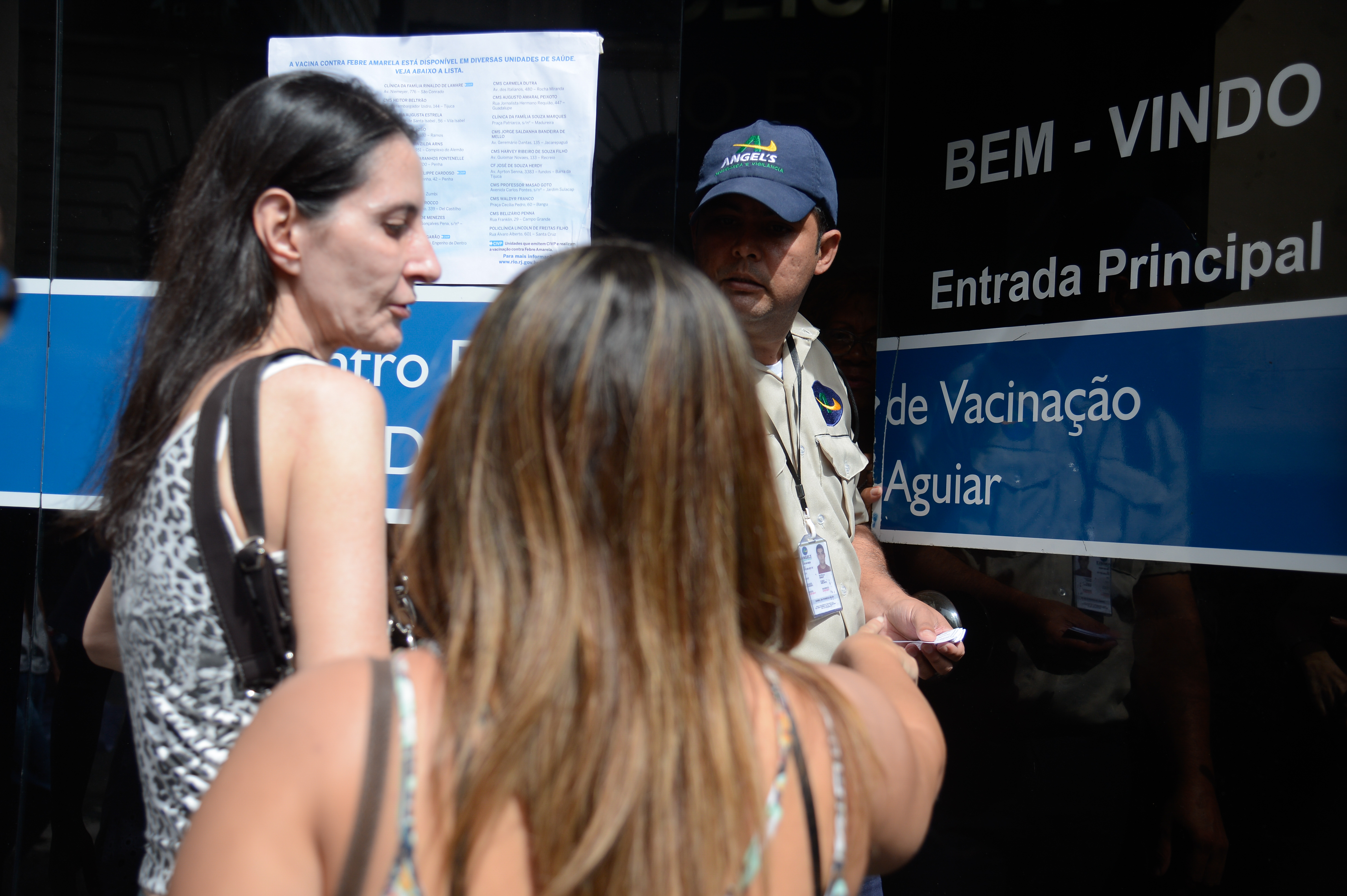 População ainda deve ir as unidades de saúde para se vacinar contra a febre amarela / Foto: Agência Brasil População ainda deve ir as unidades de saúde para se vacinar contra a febre amarela