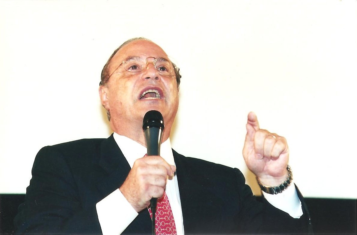 Maluf se entrega à Polícia nesta quarta-feira