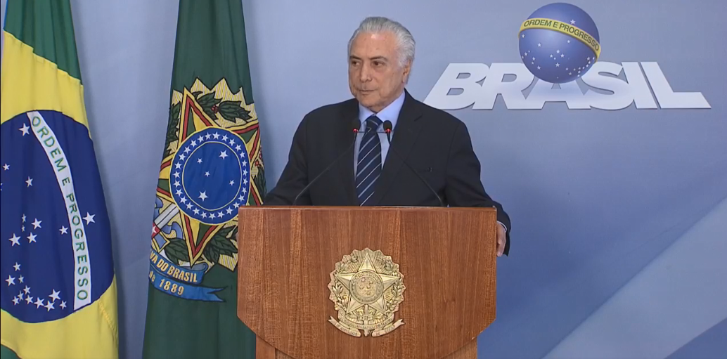 Michel Temer durante anúncio na tarde desta sexta-feira (25)
