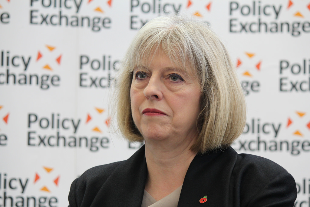 Theresa May anunciou a saída do Reino Unido em artigo para o "The Telegraph"