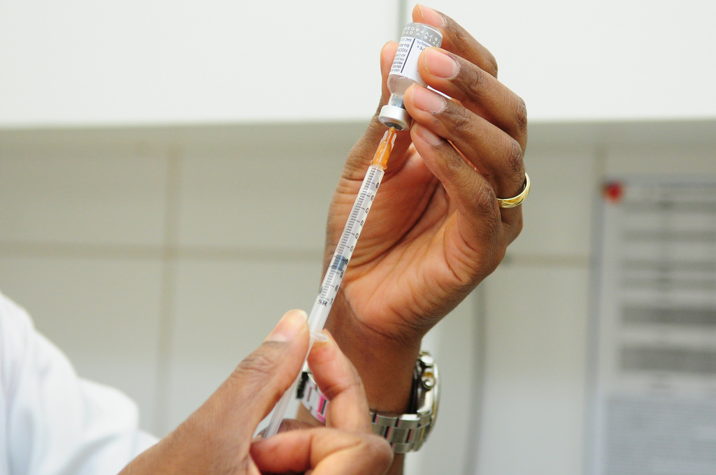 Aproximadamente 16 mil pessoas ainda precisam ser vacinadas | Foto: Creative Commons