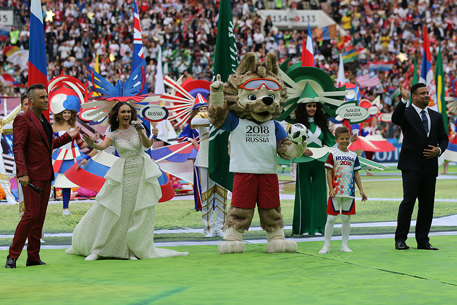 Mascote da Copa durante cerimônia de abertura / Foto: RFS-RU Mascote da Copa durante cerimônia de abertura