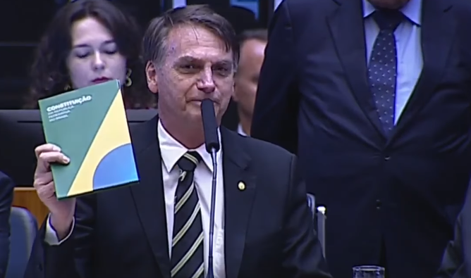 Bolsonaro faz discuso na Câmara sobre os 30 anos da Constituição