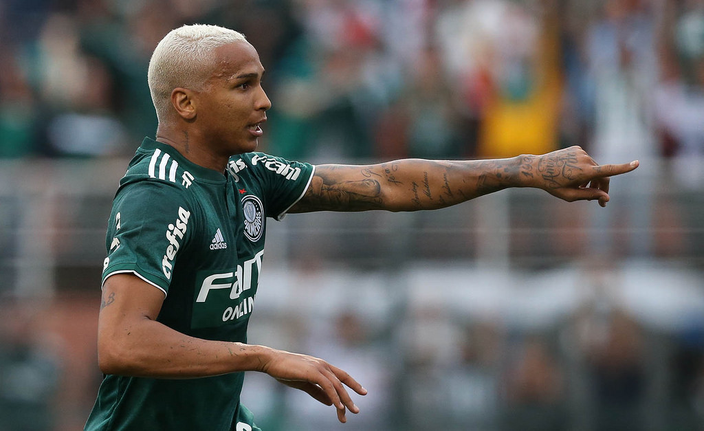 Deyverson marcou dois e decretou a vitória do Palmeiras diante do Grêmio